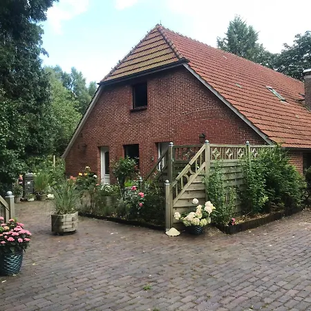 Gulfhaus, Mit Sauna Und Grossem Garten Апартаменты Apen